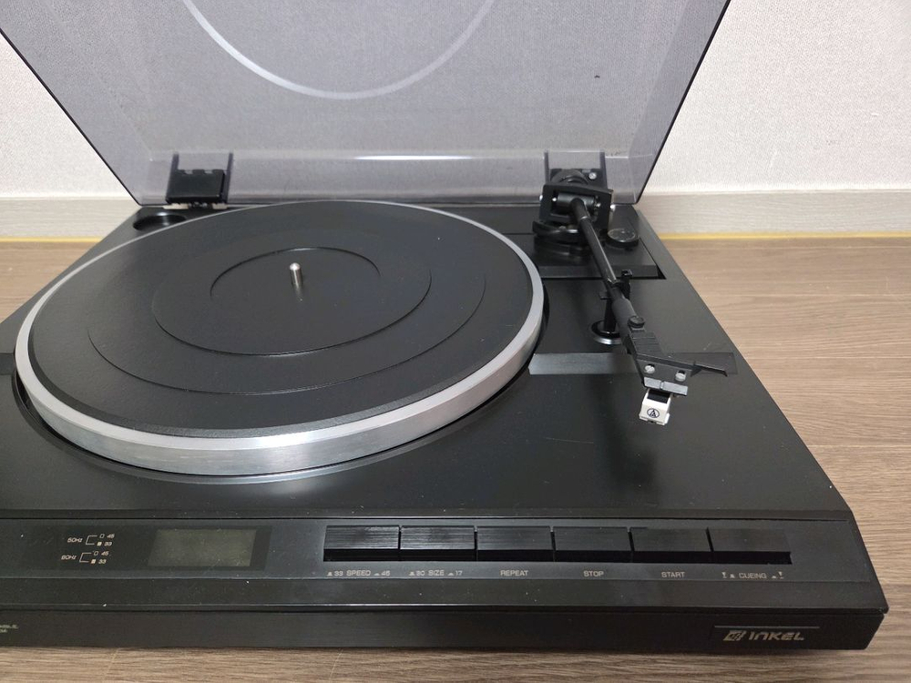 인켈 전자동 턴테이블 이미지