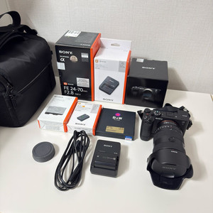 소니 A7C2, 24-70GM2, GP-X2, NP-FZ100, BC-QZ1, LCS-SL20 판매합니다. 이미지