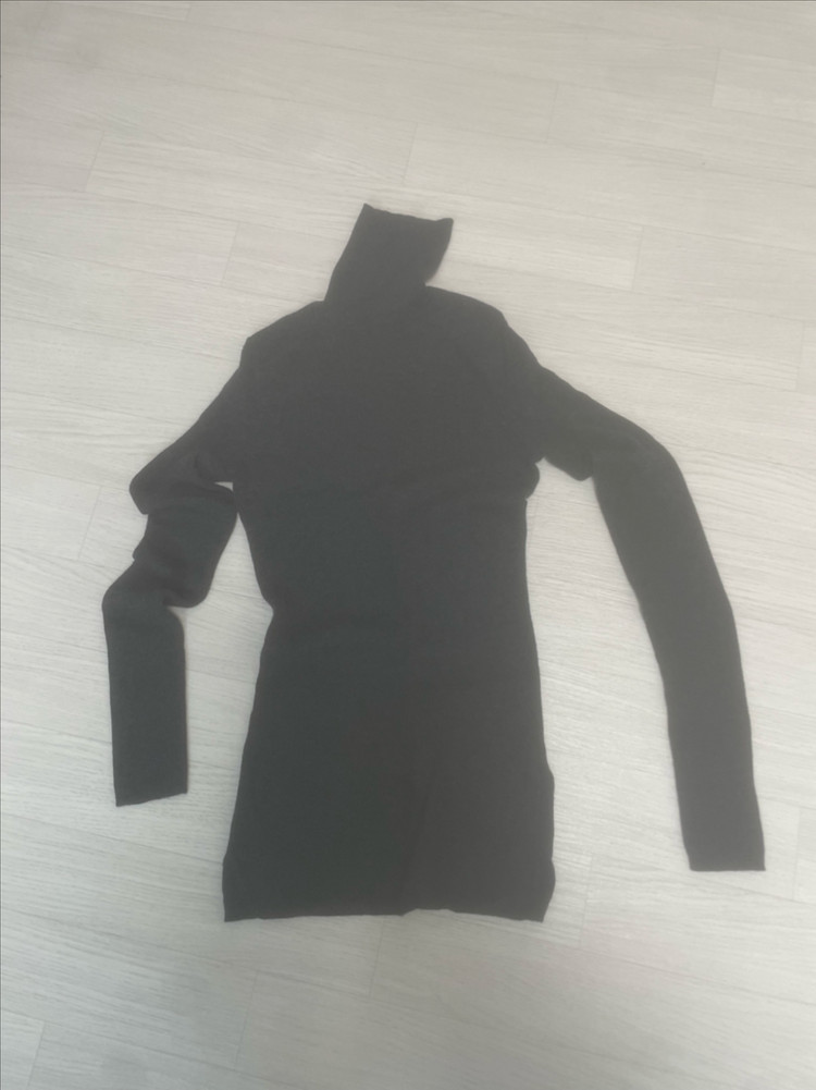 마쥬 그레이 골지 얇은 부드러운 니트 목폴라 티셔츠 55사이즈--1