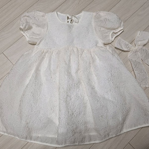 베네베네 밀키 드레스 + 헤어핀 세트 이미지