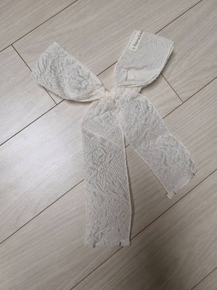 베네베네 밀키 드레스 + 헤어핀 세트 이미지