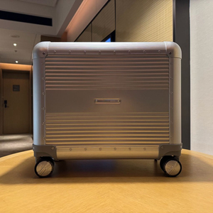 [새상품|택포] 로우로우 알루미늄 캐리어 (20인치/실버/기내용)