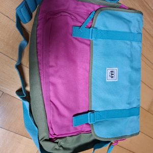 GAP 키즈 크로스가방 이미지