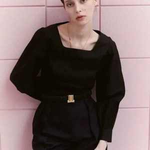 랑방컬렉션 스퀘어넥 셔츠