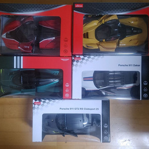 미개봉 1:14 스케일 라스타 RC카 팝니다.