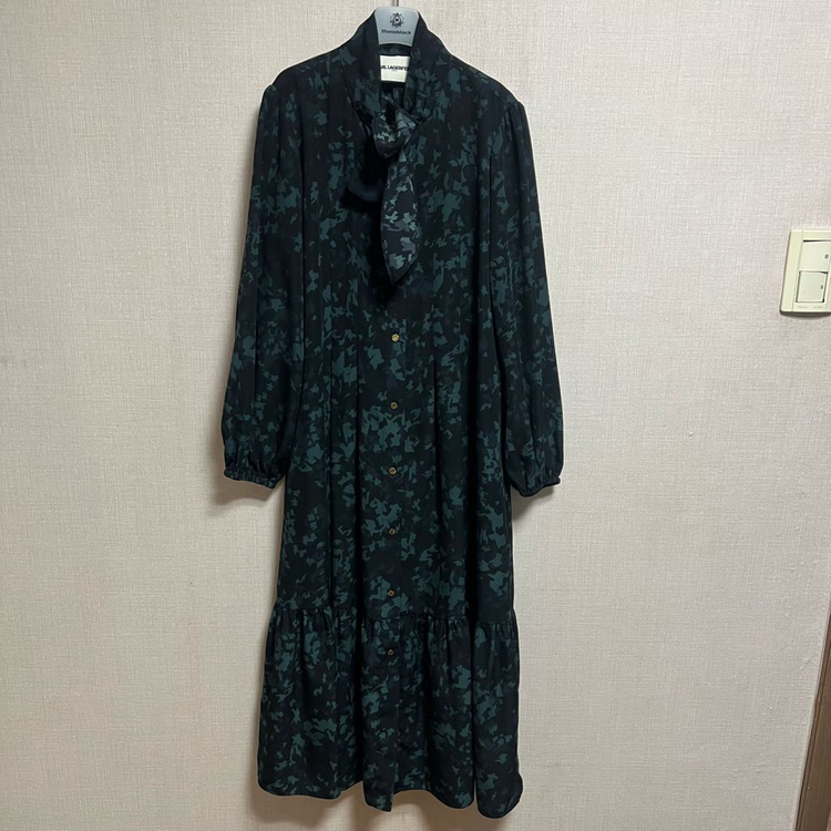 칼라거펠트 프릴 롱원피스(55) 이미지