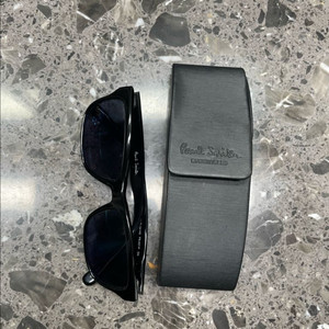 폴스미스 검정뿔테안경