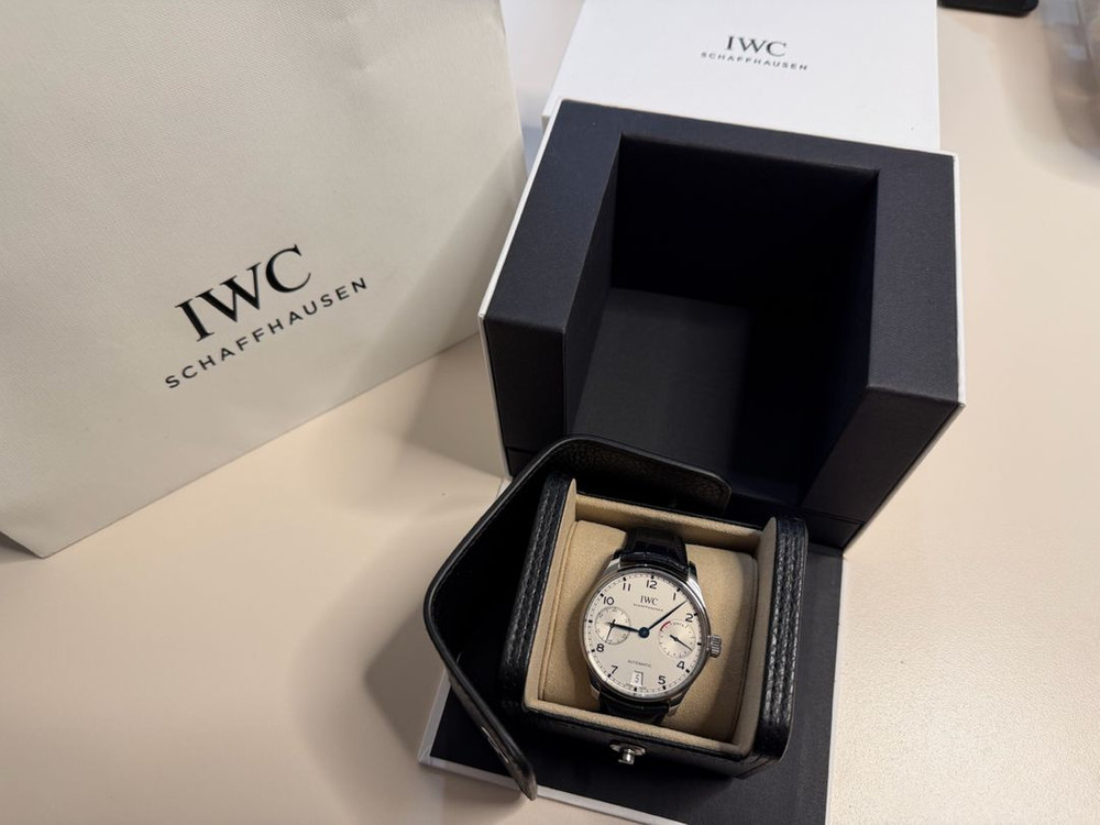 IWC 포르투기저 세븐데이즈 부엉이 이미지