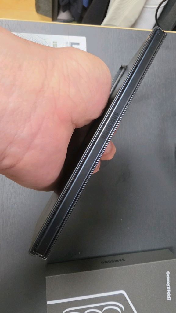 폴더블 스마트폰 512GB 자급제--4