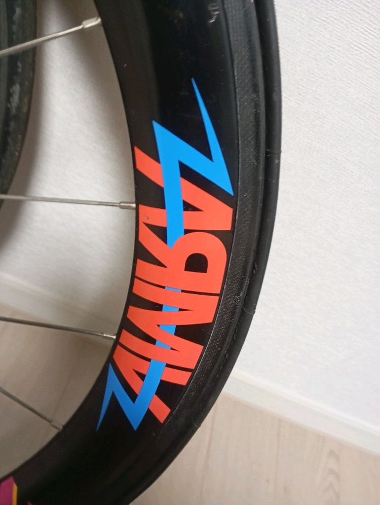 아르마웨폰6 휠셋 판매 엔진11언노운콘스탄틴도스노벤타위아위스룩치넬리펠트도란벨로바이크--2