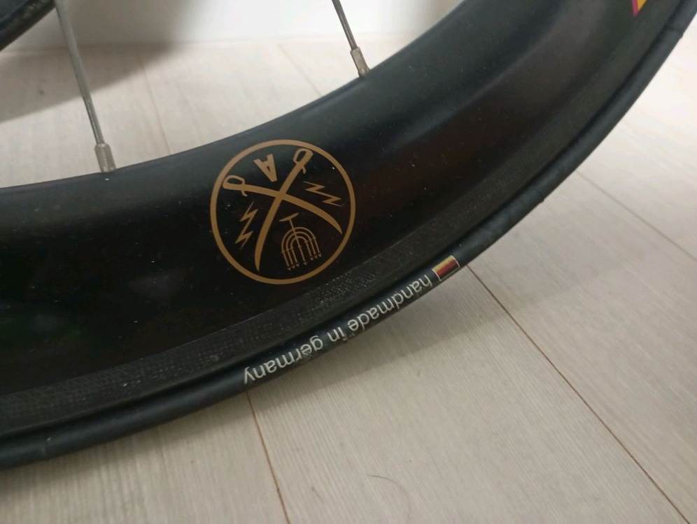 아르마웨폰6 휠셋 판매 엔진11언노운콘스탄틴도스노벤타위아위스룩치넬리펠트도란벨로바이크--3