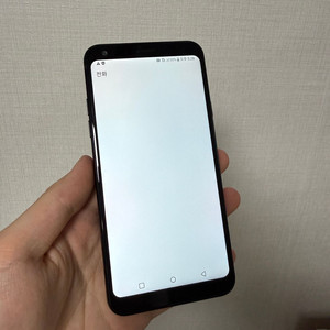 LG Q7 이미지