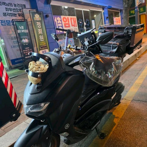 23년식 nmax 이미지