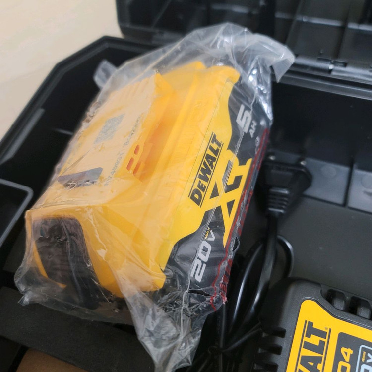 디월트 DCF850 임팩드릴 세트 / 배터리 x1 이미지