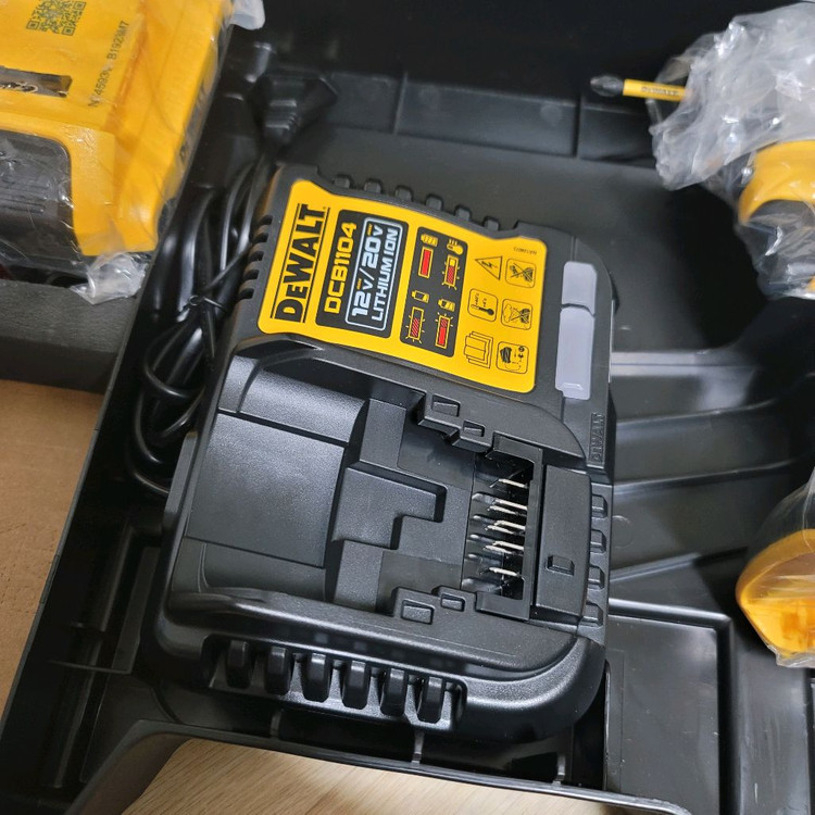 디월트 DCF850 임팩드릴 세트 / 배터리 x1 이미지