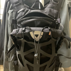 크리가 레빗 백팩 ARID 9L H2O 라이더 바이크 오토바이