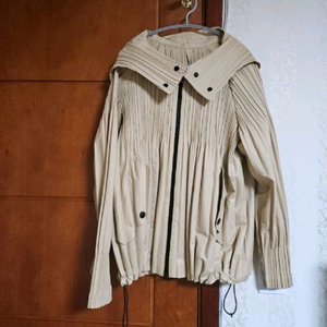 플리츠플리즈 저운티후드쟈켓