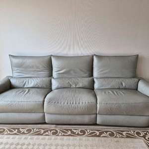 4인용 가죽 소파