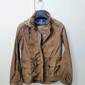 버버리 블루라벨 정품 바람막이 자켓