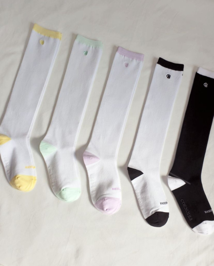 (1켤레 정가34000원) 고퀄 니삭스 새상품 이미지