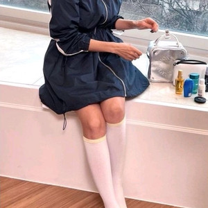 (1켤레 정가34000원) 고퀄 니삭스 새상품 이미지