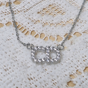 디올 로고 큐빅 목걸이