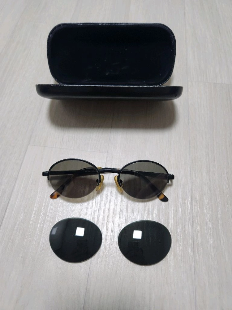 선글라스 DKNY 이미지