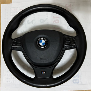 BMW f10 M팩 정품 순정 핸들 - 에어백 순정 포함 이미지