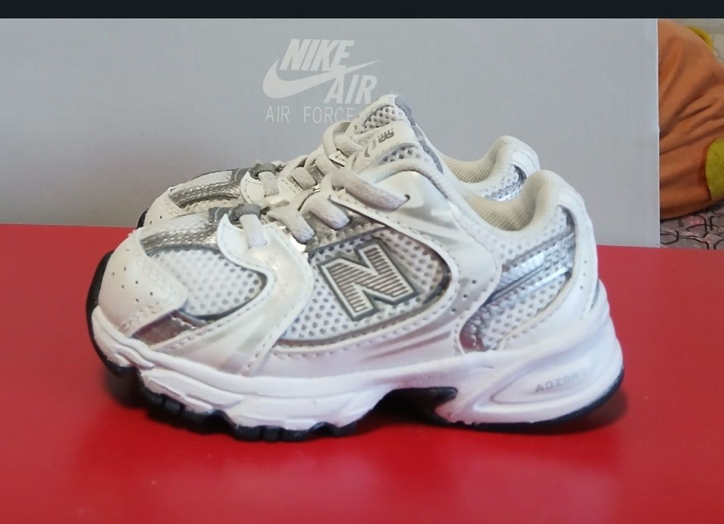 뉴발란스키즈 530 AD135 화이트 스틸 운동화 24년--1