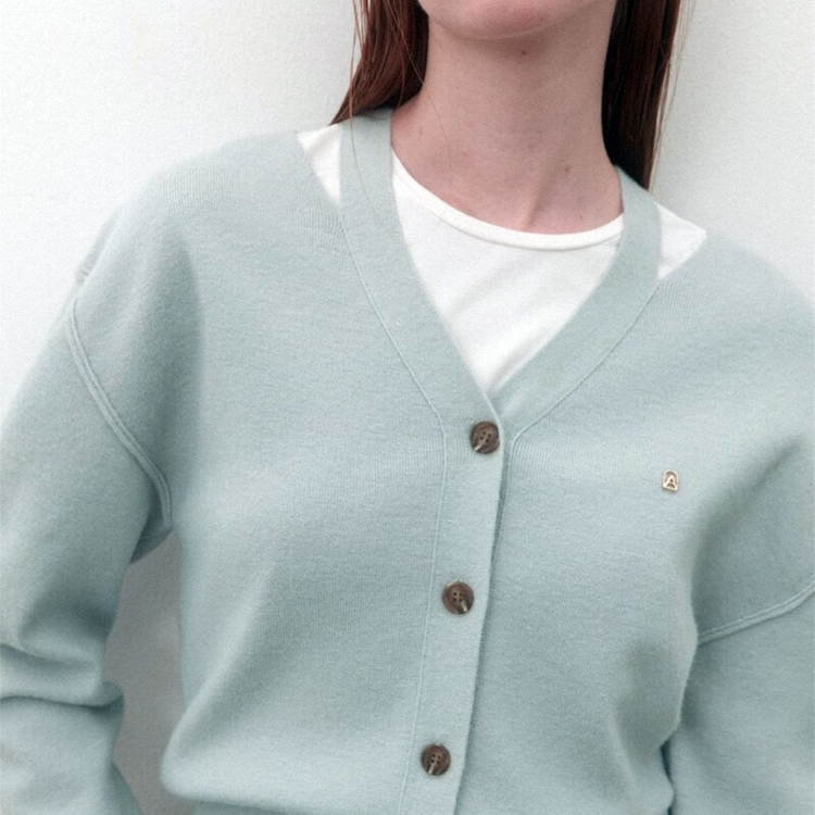 아틀리에나인(Atelier Nain) 로웰 컷아웃 니트가디건 프리사이즈--2