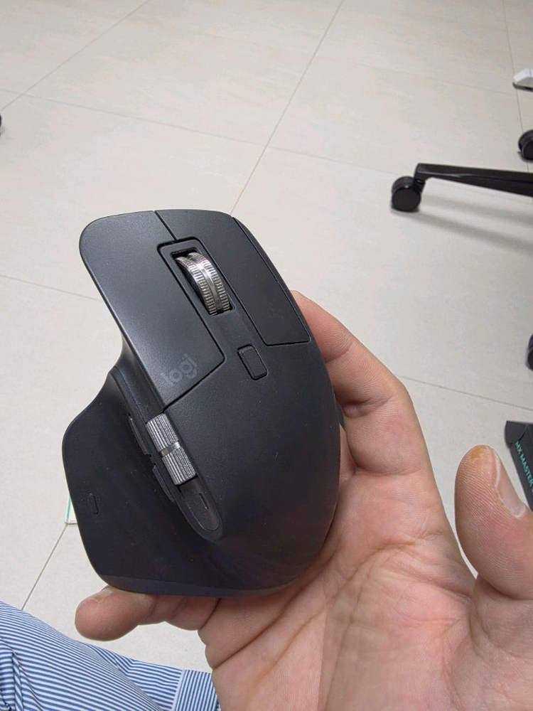 로지텍 mx master 3s 마우스 이미지