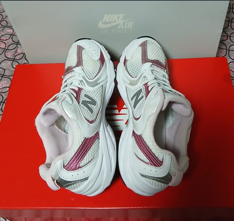 뉴발란스키즈 530 실버핑크200운동화 24년.거의새거--5