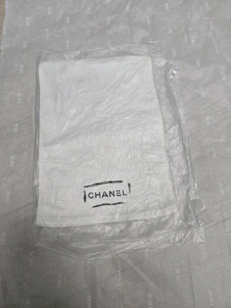 샤넬 가방닦는 융 이미지