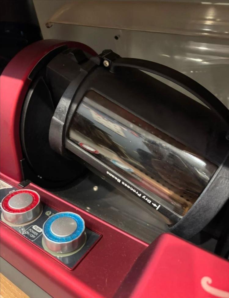 제네카페 CBR-101 커피 로스터입니다 이미지