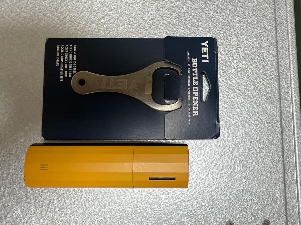 YETI 예티 병따개--5