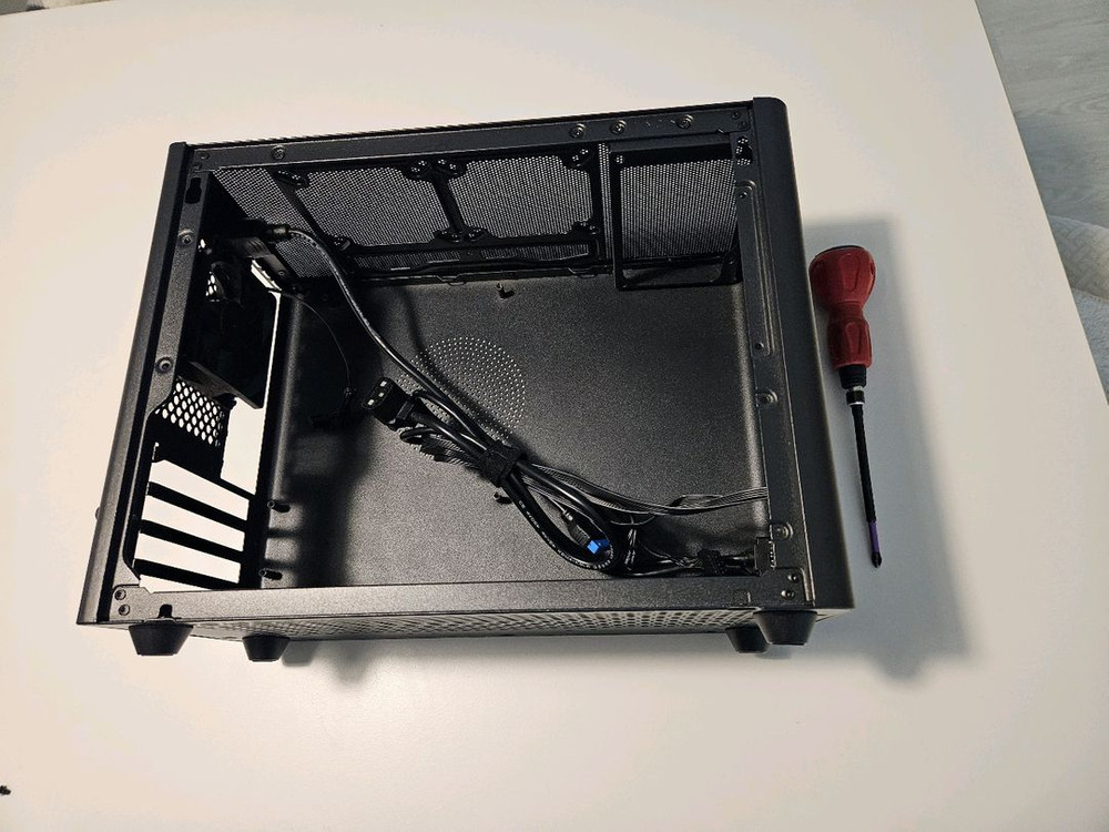 DAVEN U300 미니 타워 케이스--5