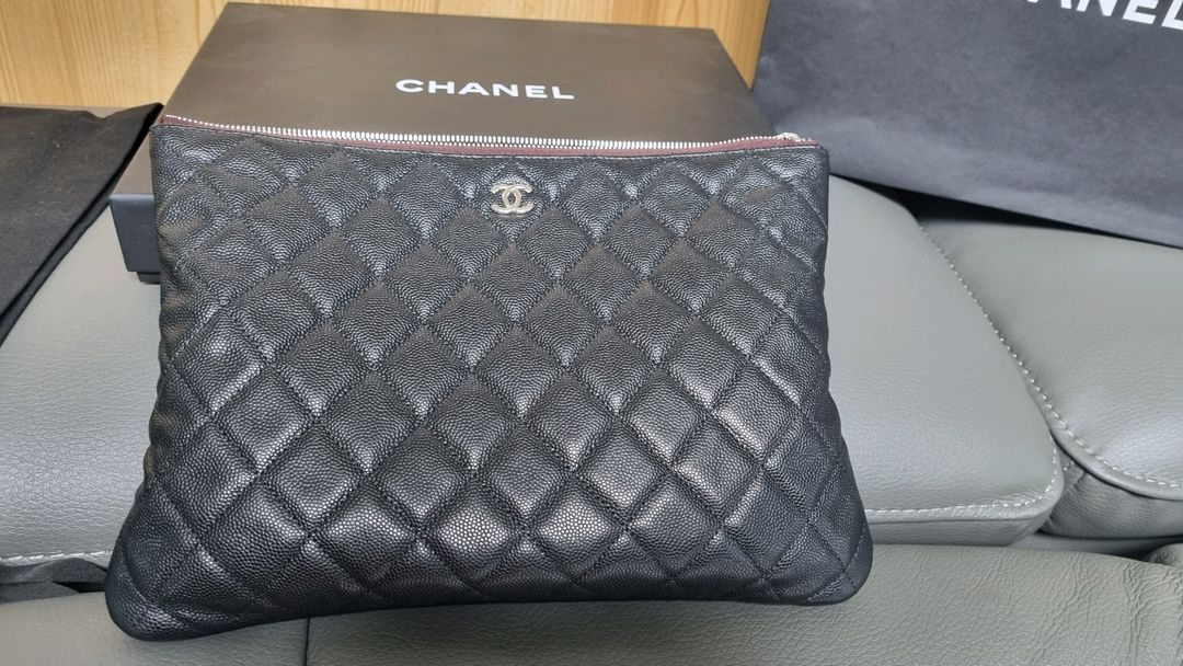 샤넬 뉴미디움 케비어 클러치--1