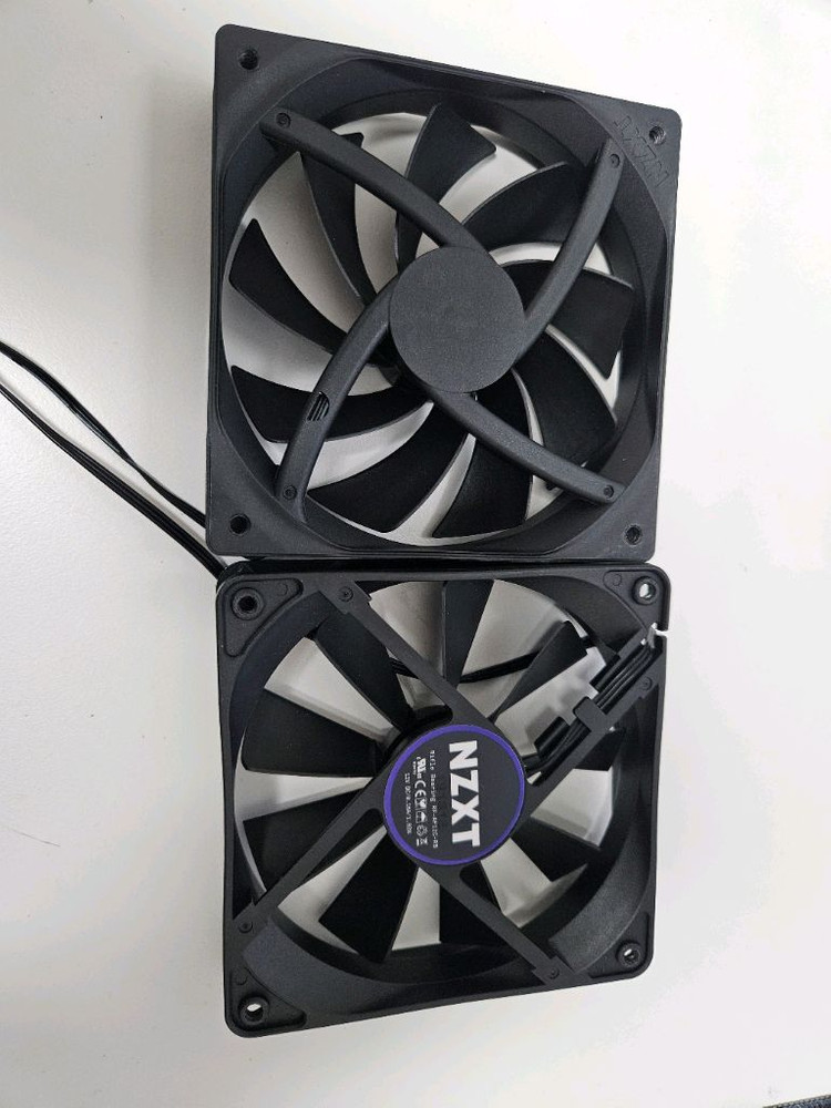 NZXT 쿨링팬 120mm 2개--1