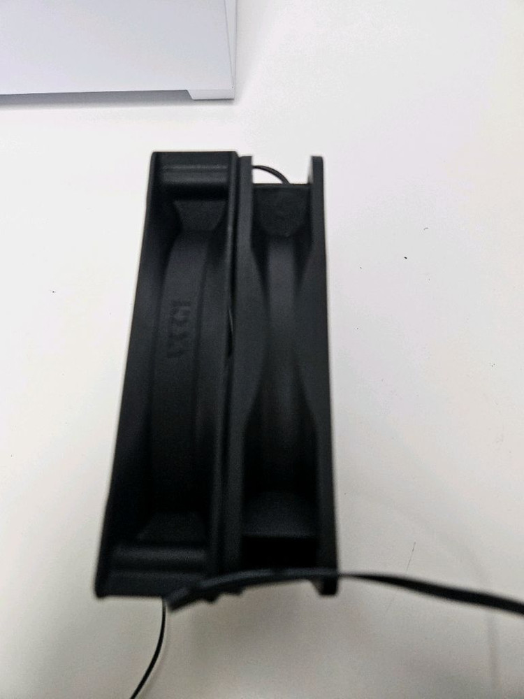 NZXT 쿨링팬 120mm 2개--2