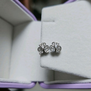 골든듀 스윗베리 파베 다이아 귀걸이