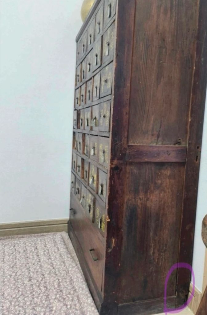 고가구 골동품 옛날 약장 이미지