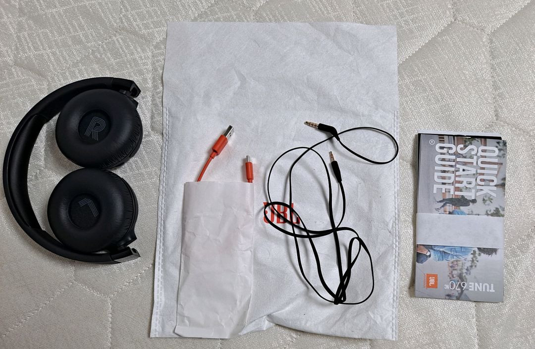 [S급/풀박스]JBL Tune 670NC 무선 노이즈캔슬링 헤드폰+귀마개--1
