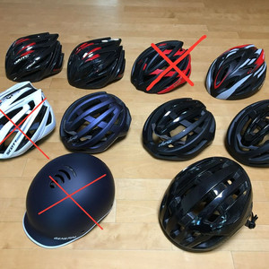 헬멧 몇가지 팝니다.