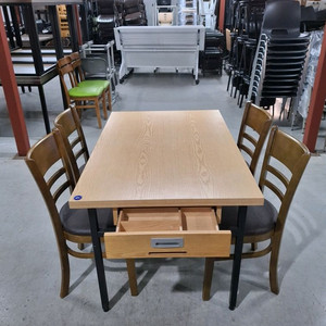 156번 식당 수저통테이블 업소용 식탁 의자 음식점 탁자 중고 식당가구 판매점