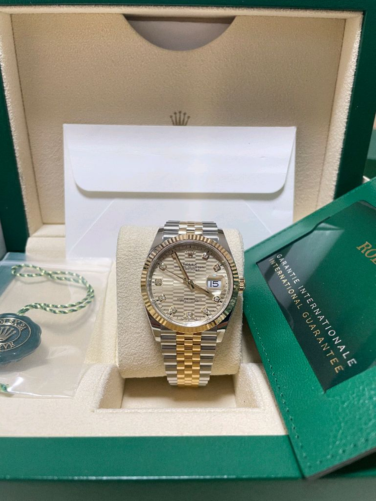 롤렉스 126233 신형 데이저스트 36 샴페인판 모티프 10P다이아 옐골콤비 팝니다~!--3