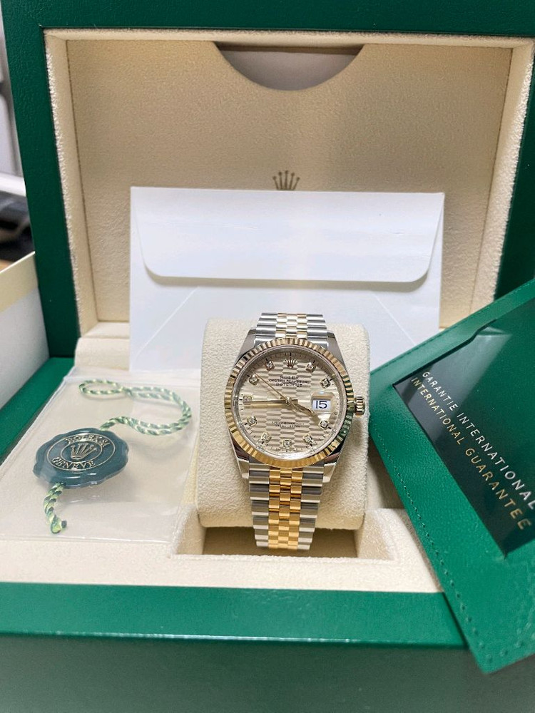 롤렉스 126233 신형 데이저스트 36 샴페인판 모티프 10P다이아 옐골콤비 팝니다~!--8