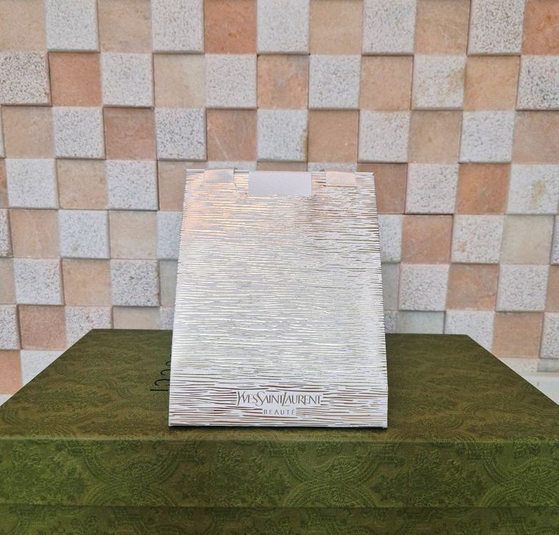 [정품]입생로랑 쇼핑백,입생로랑 케이스,입생로랑 박스,생로랑 케이스,입생로랑 가방,입생로랑 립스틱,입생로랑 이미지