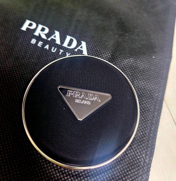 프라다 리빌메쉬 쿠션 LN10--8