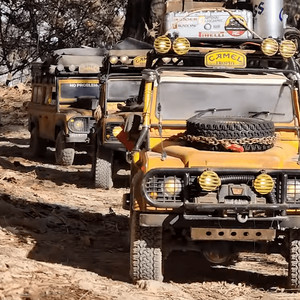 RC카 디펜더 카멜 트라이얼 4륜 오프로드 트랙사스 랜드로버 락클 rc