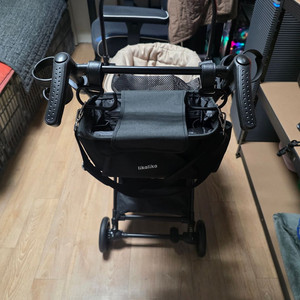 리카리카 접이식 유모차판매합니다. 이미지